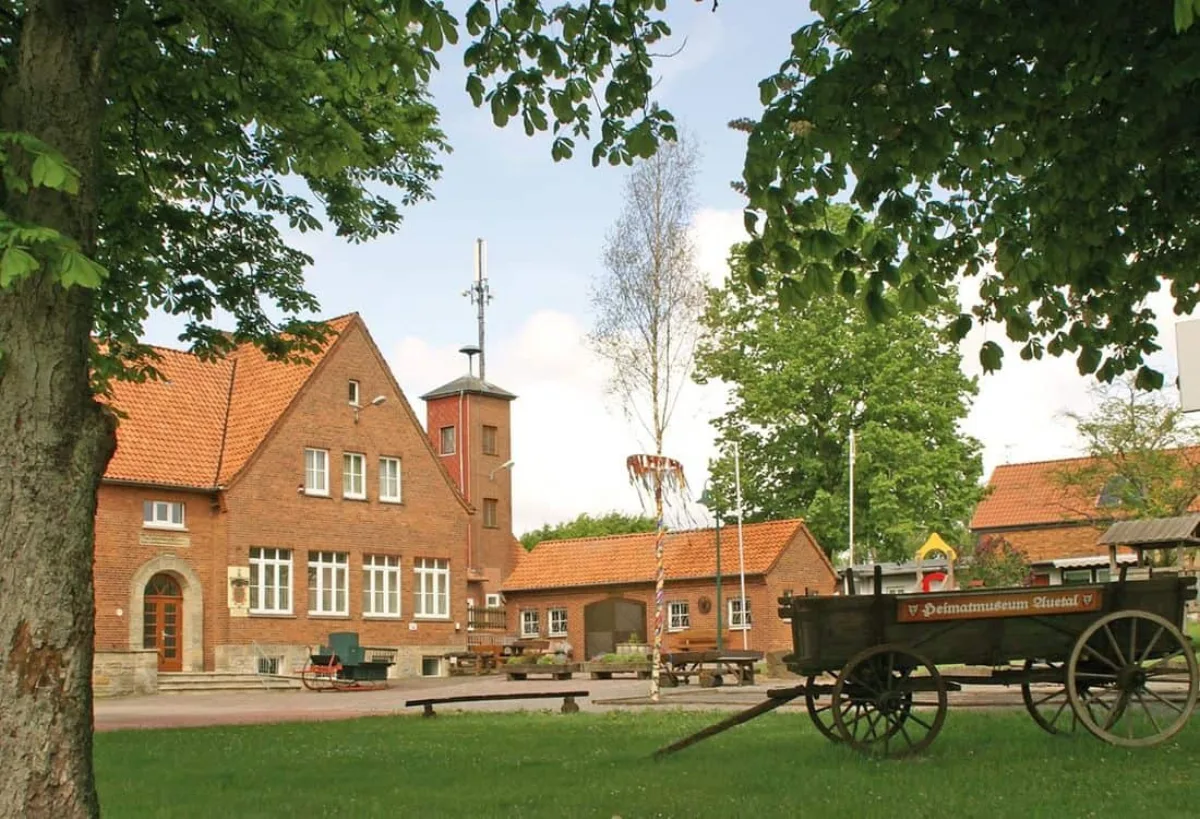Immobilien Auetal — Luftaufnahme